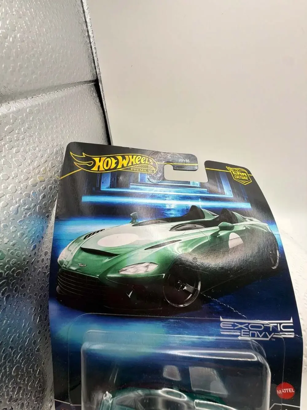 Hot Wheels Premium Car Culture Exotic Envy 4/5 Aston Martin V12 Speedster